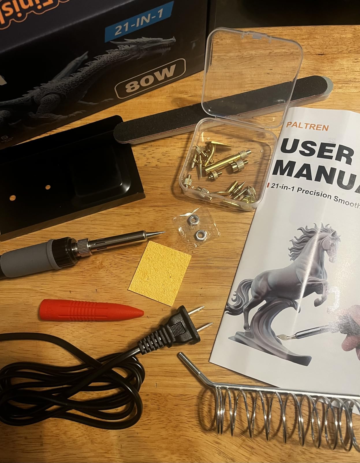 Accessories in the Paltren 21-in-1 3D printing tools kit